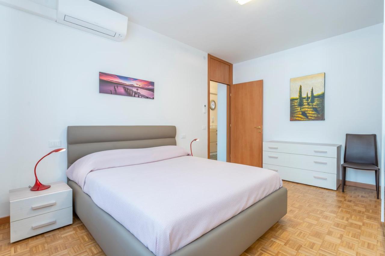 Udine Palazzo D'Aronco Modern Apartment Exterior foto