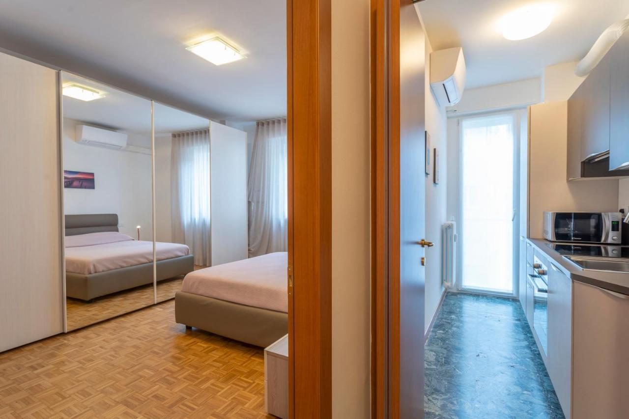 Udine Palazzo D'Aronco Modern Apartment Exterior foto