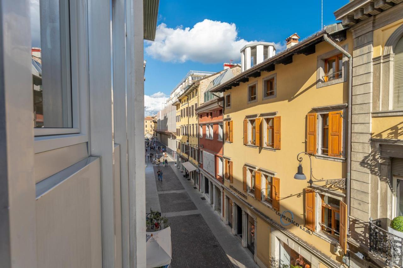 Udine Palazzo D'Aronco Modern Apartment Exterior foto